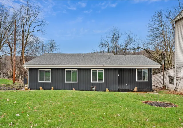 Single family home for sale at 856 Cleveland Ave, Brackenridge, PA 15014 | MLS# 1743103