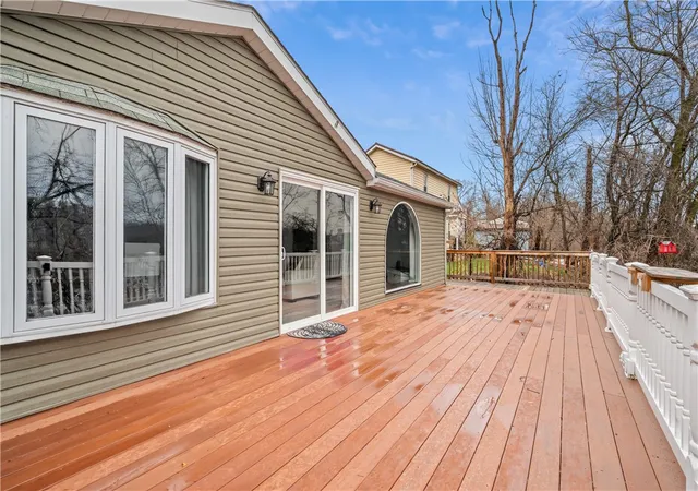 Photo 3 of Single family home for sale at 856 Cleveland Ave, Brackenridge, PA 15014 | MLS# 1743103 | Listing updated on 2026-09-14