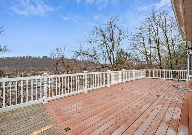 Photo 4 of Single family home for sale at 856 Cleveland Ave, Brackenridge, PA 15014 | MLS# 1743103 | Listing updated on 2026-09-14