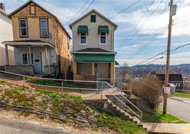 Photo 2 of Single family home for sale at 700 6th Street, Glassport, PA 15045 | MLS# 1744000 | Listing updated on 2026-09-10