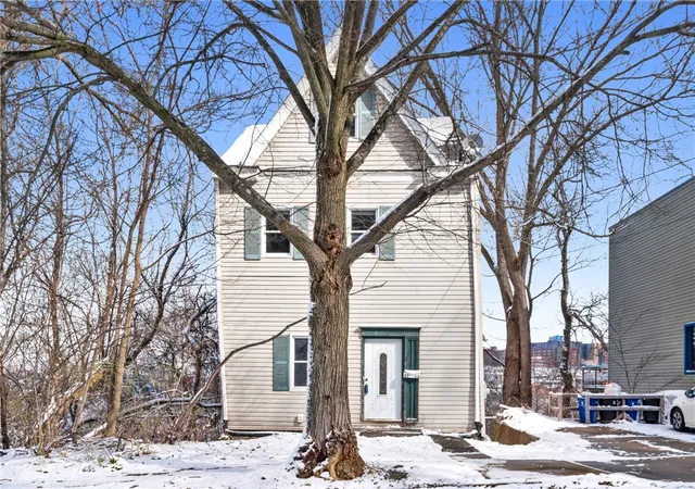 Photo 3 of Single family home for sale at 3713 Melwood Ave, Polish Hill, PA 15213 | MLS# 1743817 | Listing updated on 2026-09-09