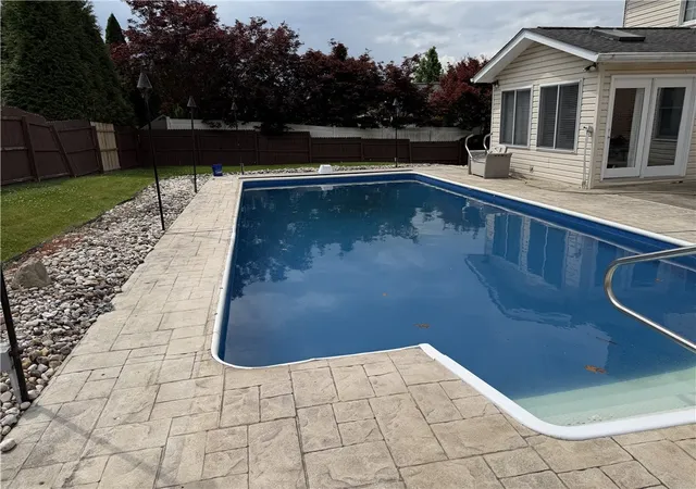 Photo 3 of Single family home for sale at 533 Austin St, Hempfield Twp, PA 15601 | MLS# 1744858 | Listing updated on 2026-09-14