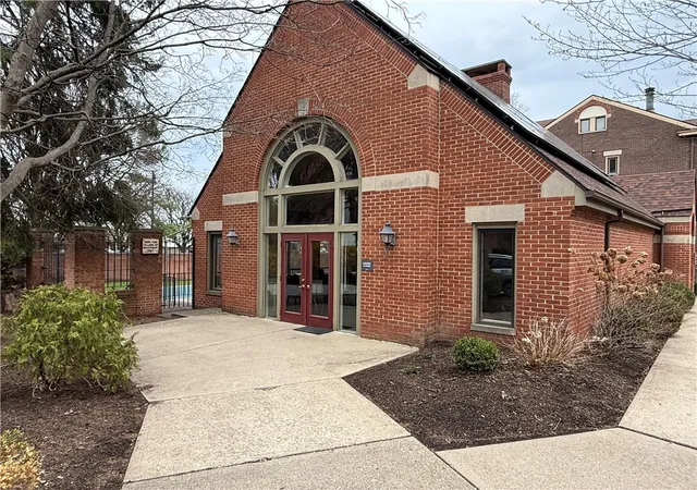 Photo 3 of Condo for sale at 100 Denniston St #422, Pittsburgh, PA 15206 | MLS# 1744917 | Listing updated on 2026-09-06
