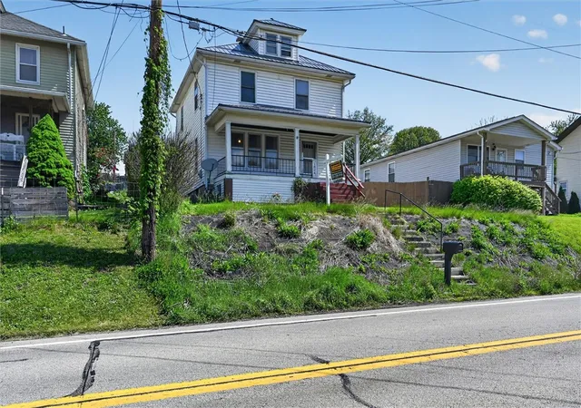Photo 2 of Single family home for sale at 1824 Jefferson Ave, Canton Twp, PA 15301 | MLS# 1745069 | Listing updated on 2026-09-09