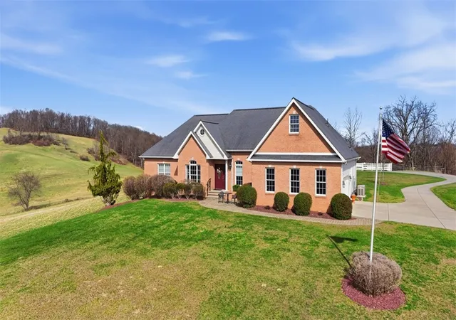 Photo 2 of Single family home for sale at 148 Stonegate Dr, Gilpin Twp, PA 15656 | MLS# 1745219 | Listing updated on 2026-09-14