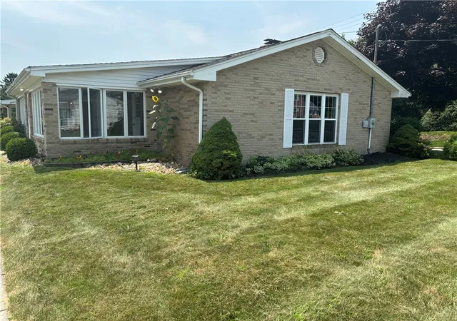 Photo 3 of Single family home for sale at 235 Main St, Evans City, PA 16033 | MLS# 1745281 | Listing updated on 2026-09-02