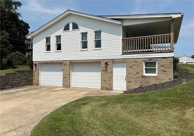 Photo 4 of Single family home for sale at 235 Main St, Evans City, PA 16033 | MLS# 1745281 | Listing updated on 2026-09-02