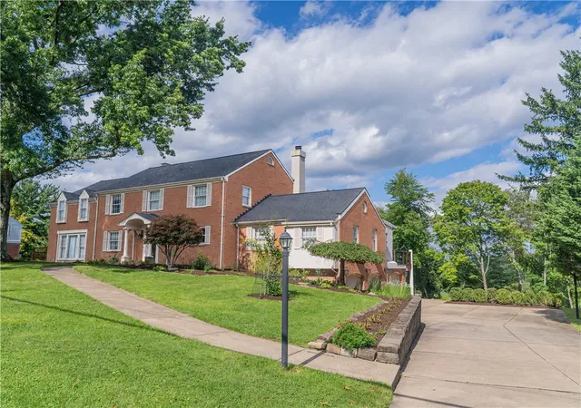 Photo 1 of Single family home for sale at 131 Wilmar Dr, Fox Chapel, PA 15238 | MLS# 1745828 | Listing updated on 2026-09-10