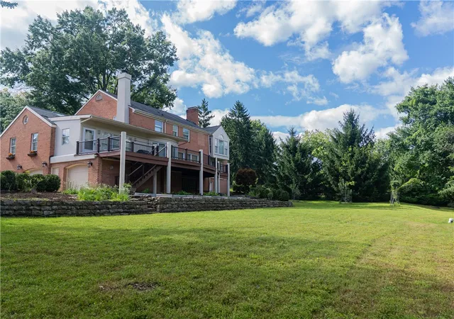 Photo 2 of Single family home for sale at 131 Wilmar Dr, Fox Chapel, PA 15238 | MLS# 1745828 | Listing updated on 2026-09-10