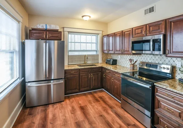 Photo 2 of Condo for sale at 712 S Aiken Ave, Shadyside, PA 15232 | MLS# 1746158 | Listing updated on 2026-09-06