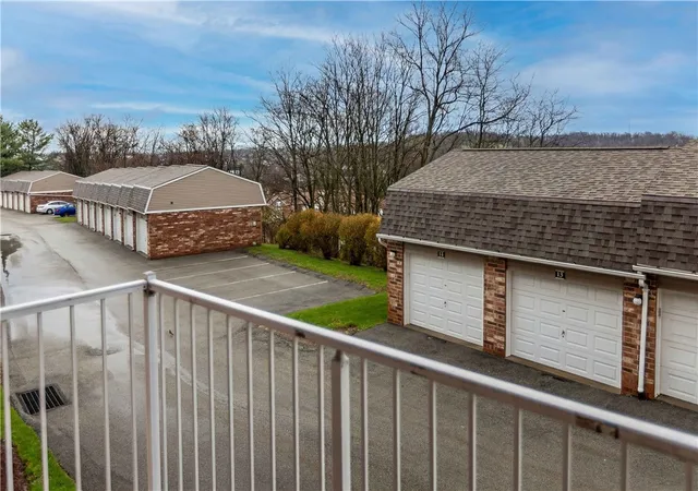 Photo 3 of Sale Pending at 503 Clubhouse Dr, Washington, PA 15301 | MLS# 1746444 | Listing updated on 2026-09-14