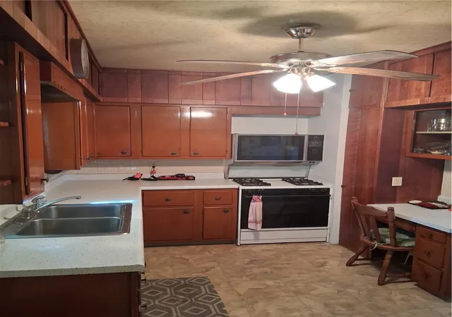 Photo 4 of Single family home for sale at 67 Warren St, Crafton, PA 15205 | MLS# 1746264 | Listing updated on 2026-10-17