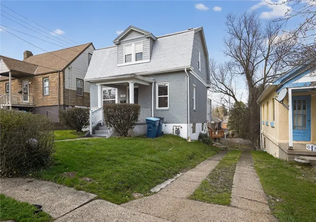 Photo 2 of Single family home for sale at 817 Elizabeth St, Pittsburgh, PA 15221 | MLS# 1745649 | Listing updated on 2026-09-09
