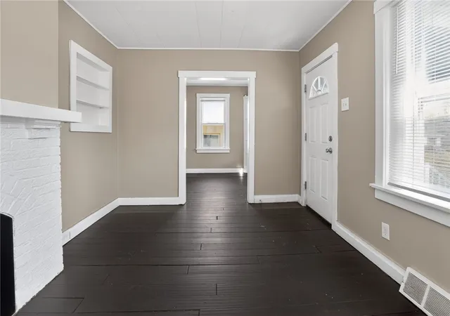 Photo 4 of Single family home for sale at 817 Elizabeth St, Pittsburgh, PA 15221 | MLS# 1745649 | Listing updated on 2026-09-09