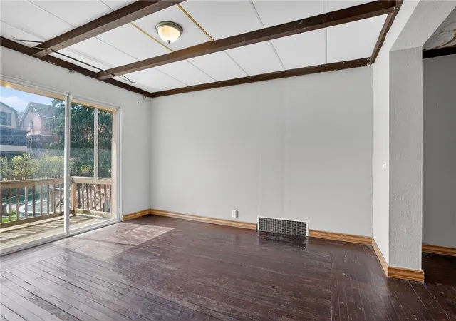 Photo 4 of Sale Pending at 121 Clairtonica St, Pittsburgh, PA 15205 | MLS# 1745973 | Listing updated on 2026-10-14
