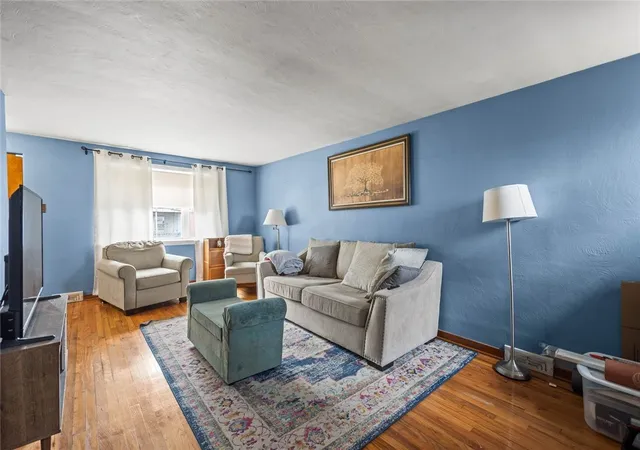 Photo 3 of Single family home for sale at 120 Wilbert St, Mt Washington, PA 15211 | MLS# 1746673 | Listing updated on 2026-09-14