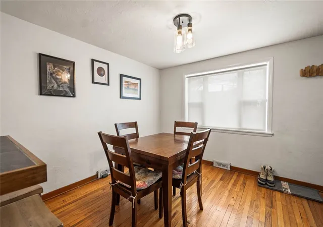 Photo 4 of Single family home for sale at 120 Wilbert St, Mt Washington, PA 15211 | MLS# 1746673 | Listing updated on 2026-09-14