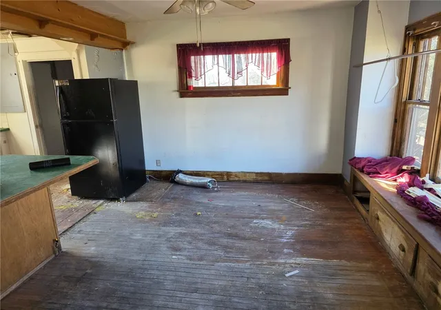 Photo 4 of Single family home for sale at 413 N Oakland Ave, Sharon, PA 16146 | MLS# 1746470 | Listing updated on 2026-09-20
