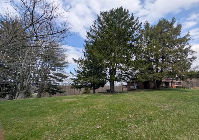 Photo 2 of Single family home for sale at 395 S Palm St, Washington, PA 15301 | MLS# 1747258 | Listing updated on 2026-09-08
