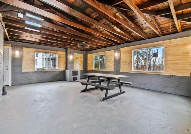 Photo 4 of Single family home for sale at 7826 Oak St, Pittsburgh, PA 15237 | MLS# 1747290 | Listing updated on 2026-10-06