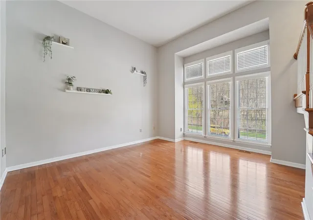 Photo 4 of Sale Pending at 2119 Huntington Ct S, Wexford, PA 15090 | MLS# 1747623 | Listing updated on 2026-09-12
