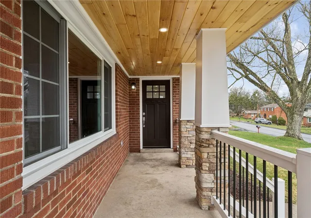 Photo 2 of Single family home for sale at 3560 Meadow Gate Dr, Murrysville, PA 15668 | MLS# 1748447 | Listing updated on 2026-09-09