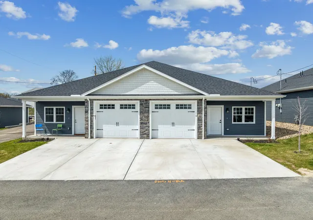 Photo 1 of Condo for sale at 8 Barrington Ct, Monaca, PA 15061 | MLS# 1748830 | Listing updated on 2026-09-02