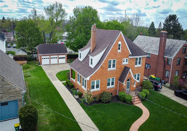 Photo 2 of Sale Pending at 221 E Muntz Ave, Butler, PA 16001 | MLS# 1748889 | Listing updated on 2026-09-04