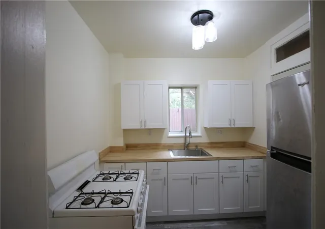 Photo 3 of Single family home for sale at 312 Cape May Ave, Pittsburgh, PA 15216 | MLS# 1749173 | Listing updated on 2026-09-13