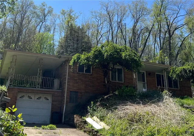 Photo 1 of Single family home for sale at 1110 Mifflin Rd, Lincoln Place, PA 15207 | MLS# 1749197 | Listing updated on 2026-09-10