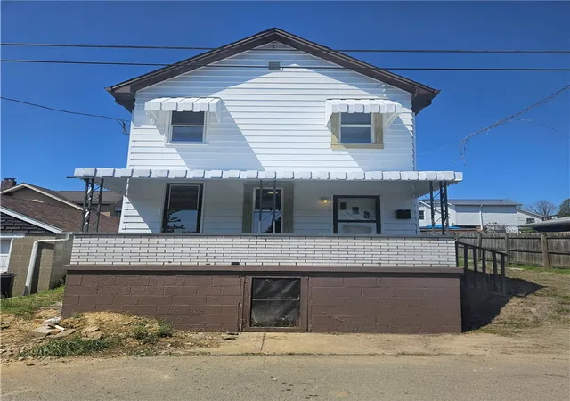 Single family home for sale at 807 Hazlett Ave, Brackenridge, PA 15014 | MLS# 1749684