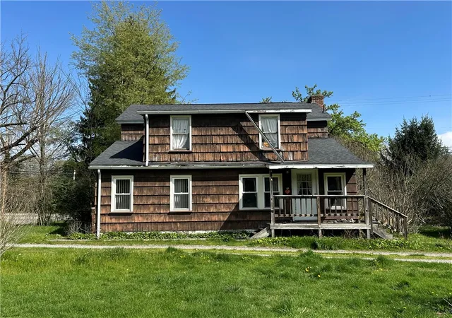 Photo 3 of Sale Pending at 1780 Hofius Ln, Hermitage, PA 16148 | MLS# 1749757 | Listing updated on 2026-09-21