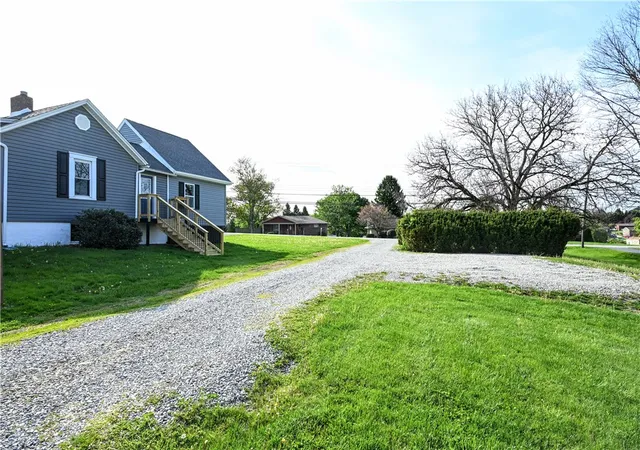 Photo 2 of Single family home for sale at 485 Wendel Rd, Irwin, PA 15642 | MLS# 1749542 | Listing updated on 2026-09-11