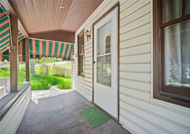 Photo 2 of Sale Pending at 226 Elm St, Canonsburg, PA 15317 | MLS# 1749974 | Listing updated on 2026-09-13