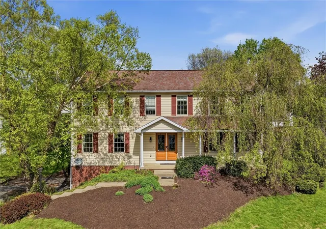 Photo 1 of Single family home for sale at 105 Bayberry Ln, Cranberry Township, PA 16066 | MLS# 1749806 | Listing updated on 2026-09-13