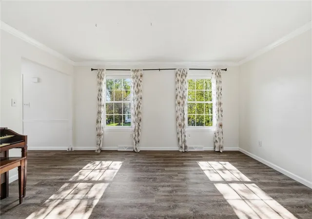 Photo 3 of Single family home for sale at 105 Bayberry Ln, Cranberry Township, PA 16066 | MLS# 1749806 | Listing updated on 2026-09-13