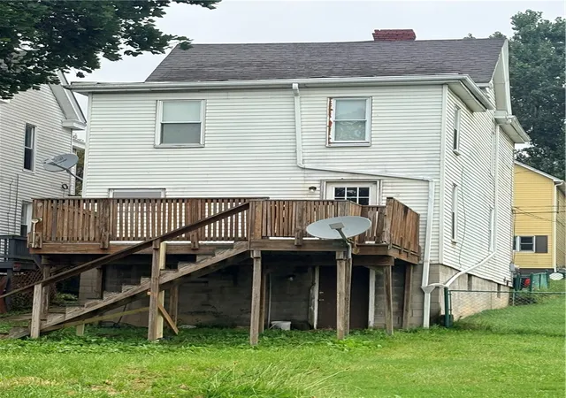 Photo 3 of Single family home for sale at 1129 Arch St, City Of Washington, PA 15301 | MLS# 1747151 | Listing updated on 2026-09-10