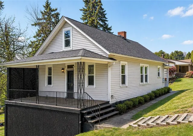 Photo 1 of Single family home for sale at 901 St Nicholas Dr, Donora, PA 15033 | MLS# 1750166 | Listing updated on 2026-09-13