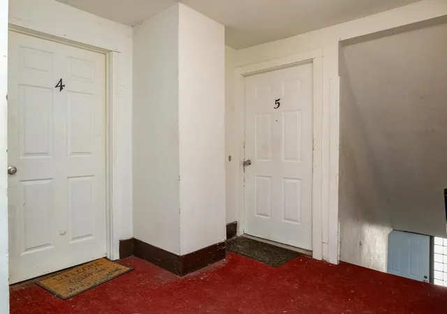Listing Photo 5 - Condo for sale in building located at 270 15th St, Ambridge, PA 15003
