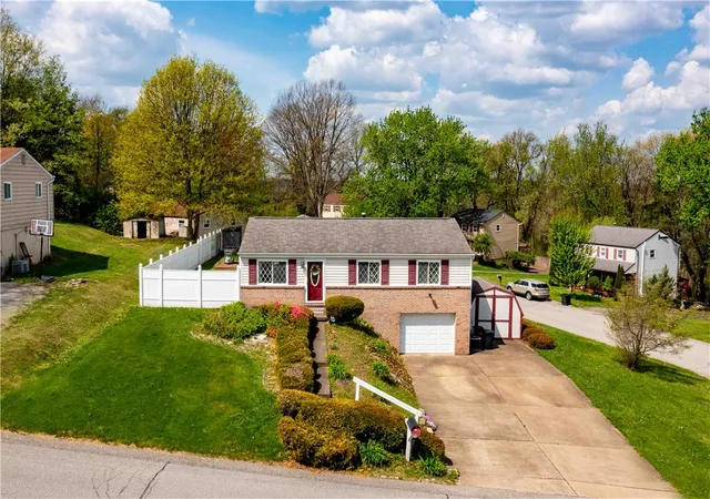 Photo 1 of Single family home for sale at 109 Shadeland Dr, Beaver, PA 15009 | MLS# 1750715 | Listing updated on 2026-09-01