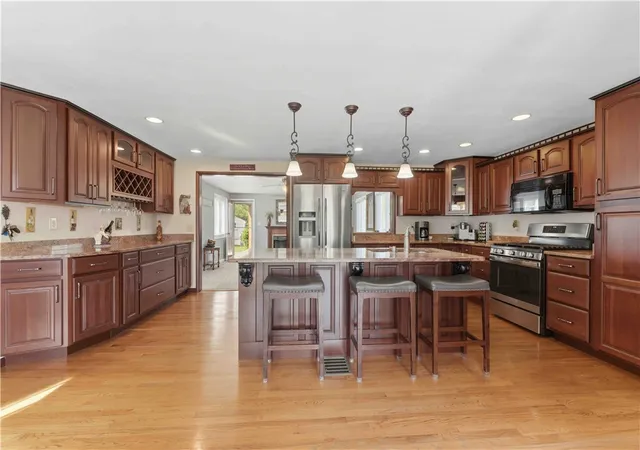 Photo 3 of Single family home for sale at 109 Shadeland Dr, Beaver, PA 15009 | MLS# 1750715 | Listing updated on 2026-09-01