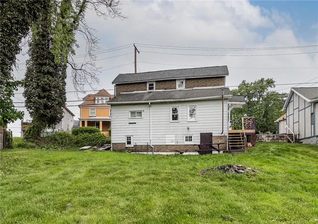 Photo 3 of Single family home for sale at 126 Snyder St, Connellsville, PA 15425 | MLS# 1751327 | Listing updated on 2026-09-01