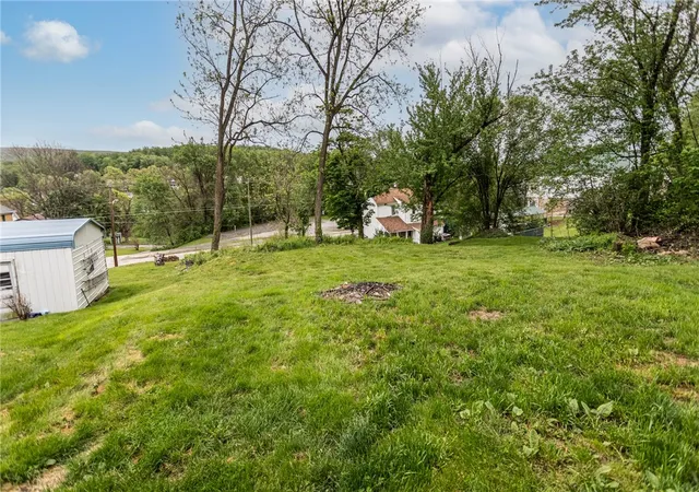 Photo 3 of Single family home for sale at 126 Snyder St, Connellsville, PA 15425 | MLS# 1751327 | Listing updated on 2026-09-01