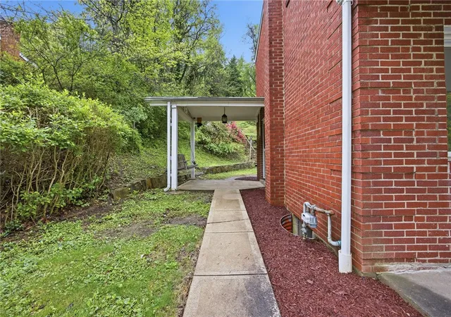 Photo 3 of Single family home for sale at 1126 Mifflin Rd, Lincoln Place, PA 15207 | MLS# 1751368 | Listing updated on 2026-09-09