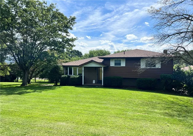Photo 1 of Single family home for sale at 880 Pizza Barn Rd, Blairsville, PA 15717 | MLS# 1751169 | Listing updated on 2026-10-04