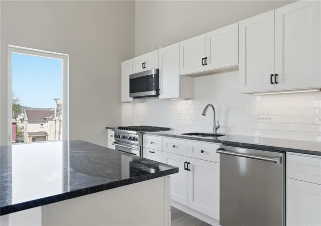 Photo 3 of Condo for sale at 3809 Liberty Ave #401, Pittsburgh, PA 15201 | MLS# 1751564 | Listing updated on 2026-09-06