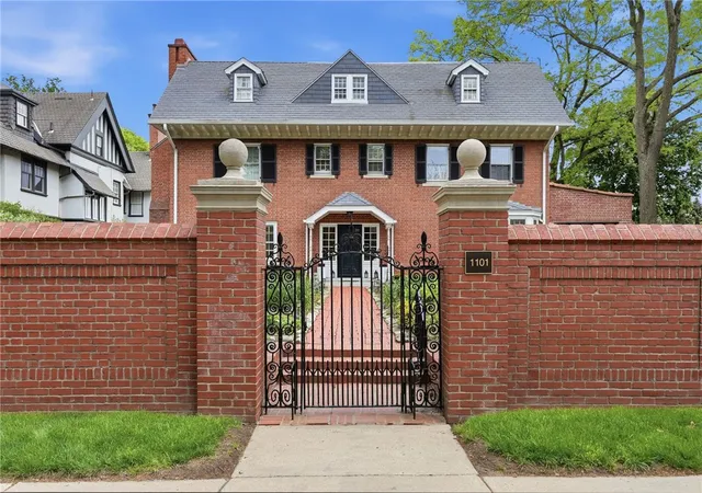 Photo 1 of Single family home for sale at 1101 Shady Ave, Pittsburgh, PA 15232 | MLS# 1751533 | Listing updated on 2026-10-06