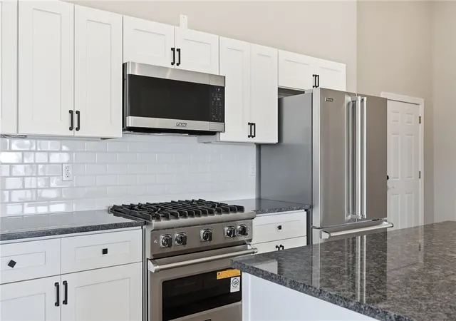 Photo 3 of Condo for sale at 3809 Liberty Ave #403, Pittsburgh, PA 15201 | MLS# 1751583 | Listing updated on 2026-09-06