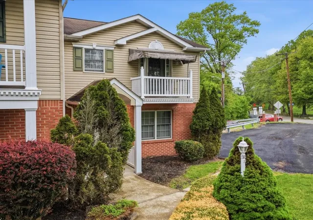 Photo 2 of Condo for sale at 2003 Ridge Rd, Elizabeth Twp/boro, PA 15135 | MLS# 1751857 | Listing updated on 2026-09-03