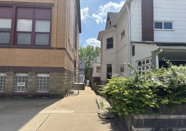 Photo 2 of Single family home for sale at 427 Agatha St, Pitcairn, PA 15140 | MLS# 1752130 | Listing updated on 2026-09-07